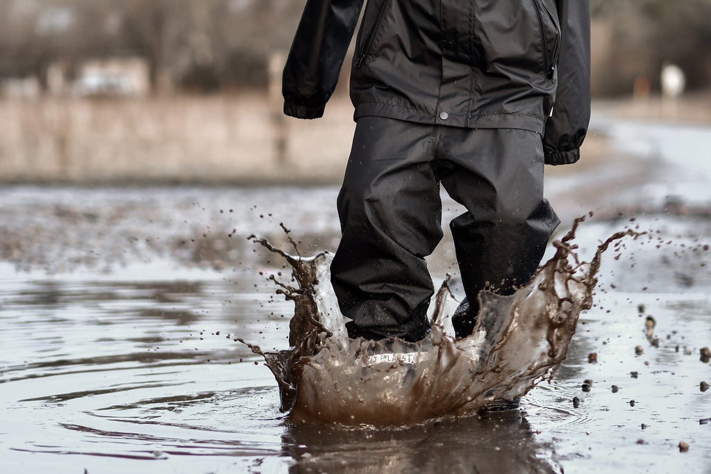 How to wash and care for outerwear of synthetic material